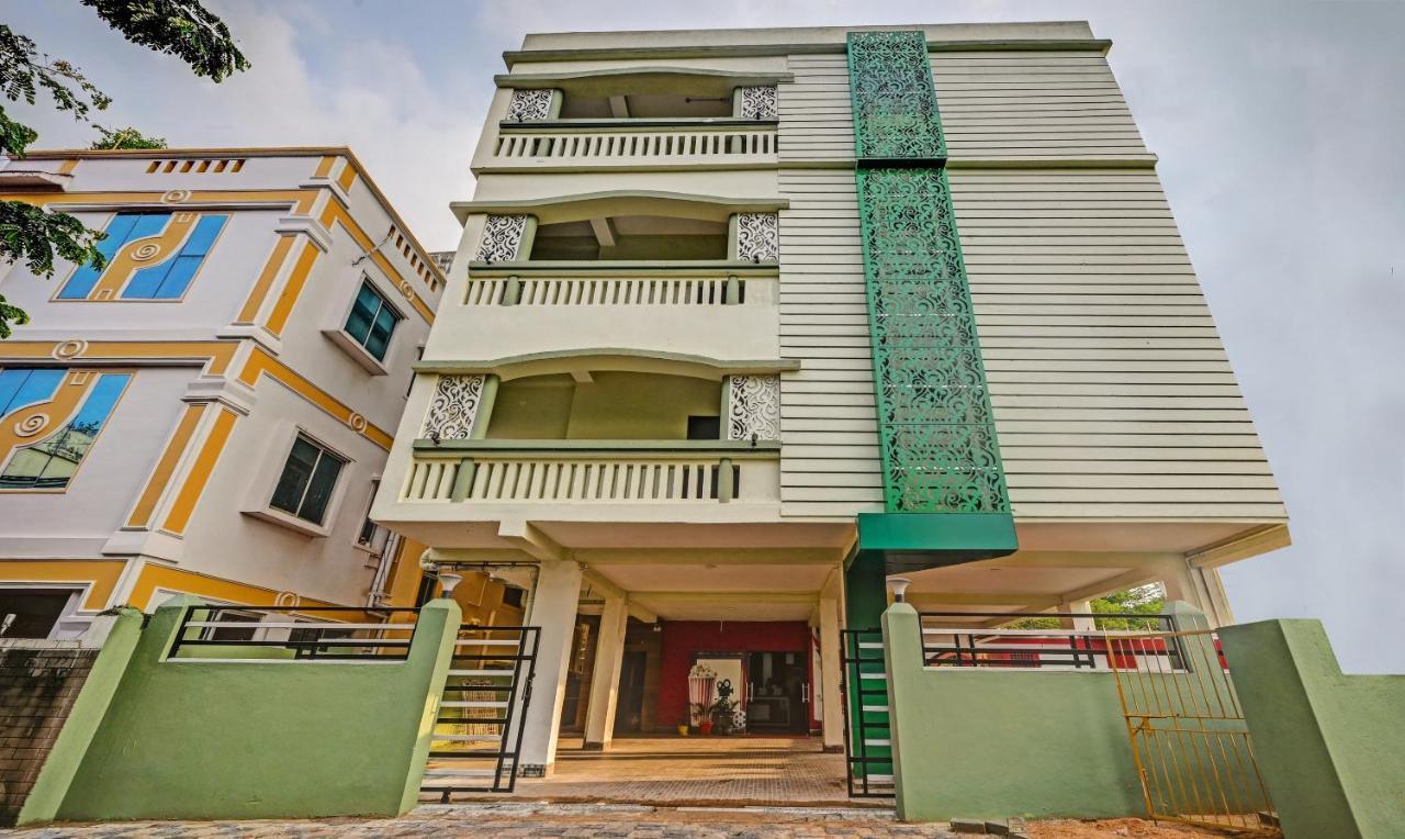 Hotel Treebo The Bollywood Bhubaneswar Zewnętrze zdjęcie