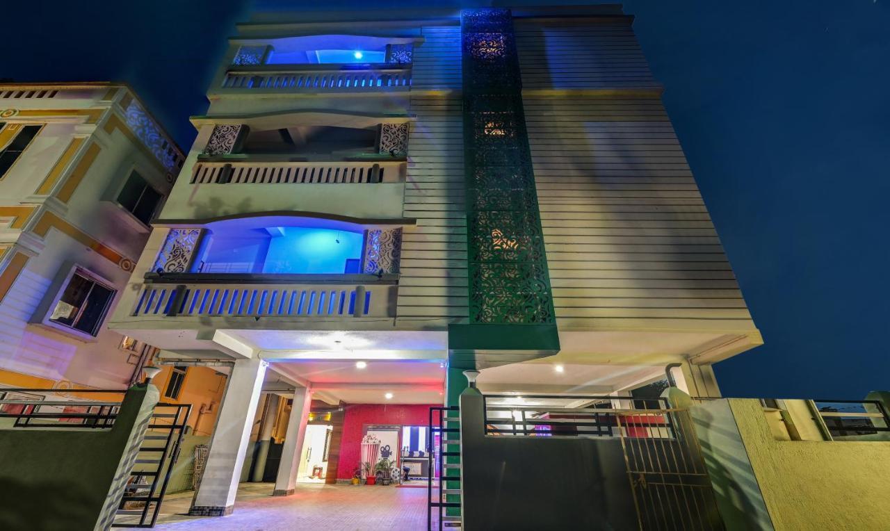 Hotel Treebo The Bollywood Bhubaneswar Zewnętrze zdjęcie