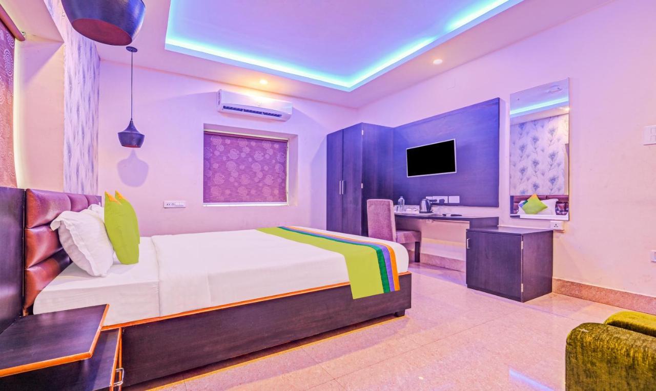 Hotel Treebo The Bollywood Bhubaneswar Zewnętrze zdjęcie