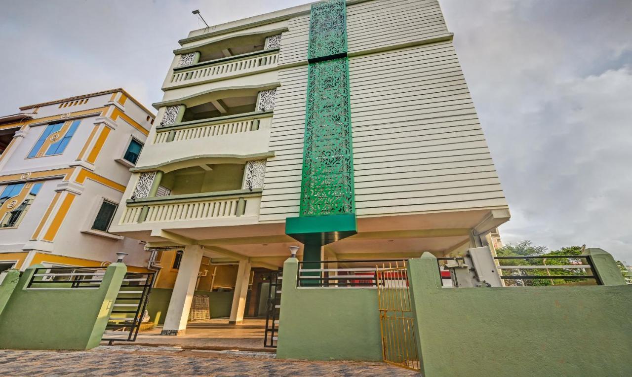 Hotel Treebo The Bollywood Bhubaneswar Zewnętrze zdjęcie